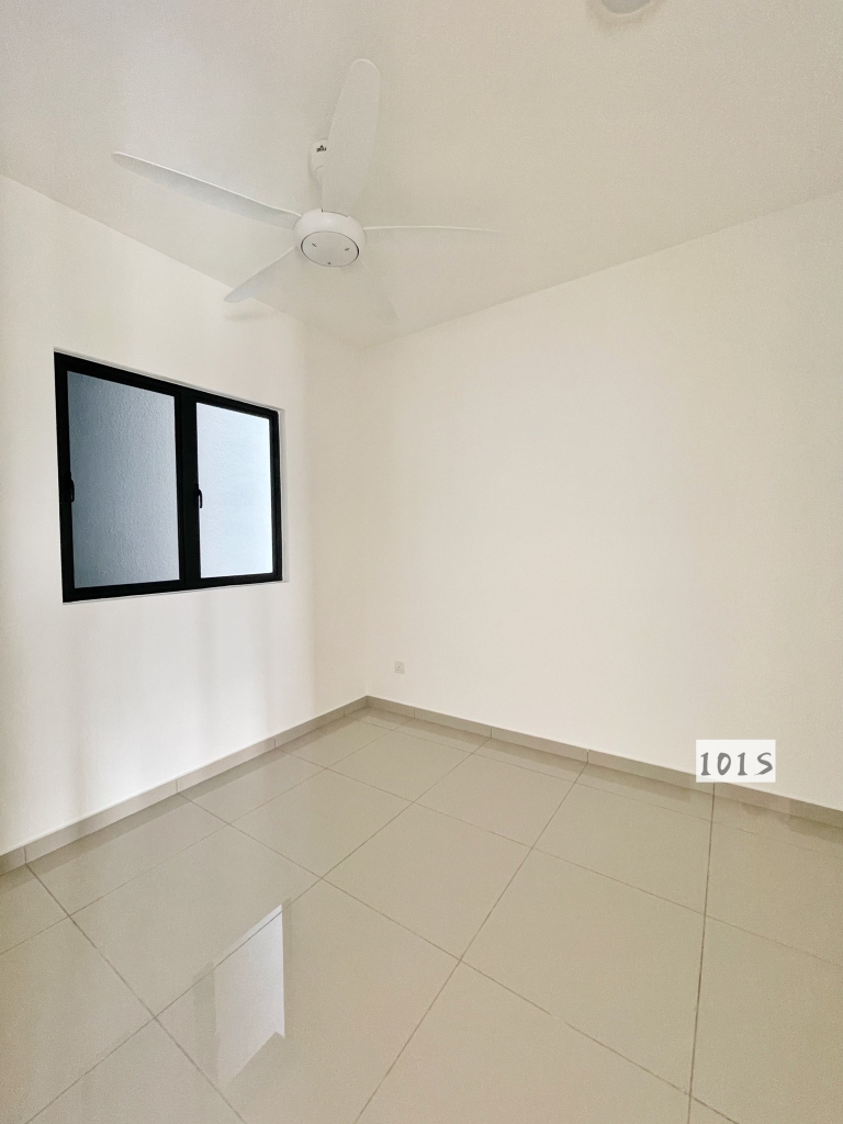 Duduk Seruang 1000sqft partially furnish - photo 4