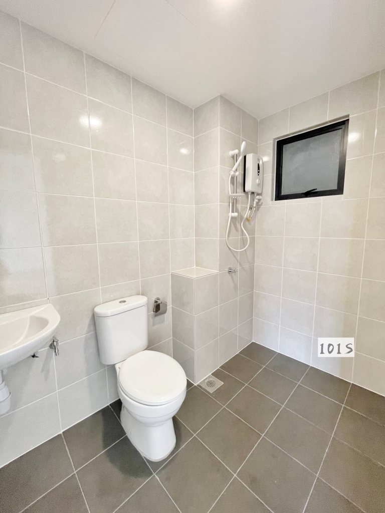 Duduk Seruang 1000sqft partially furnish - photo 6