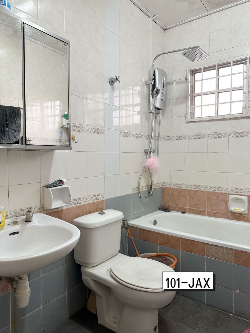 Limited unit Anggerik aranda 2 sty 20x70 renovated - photo 3