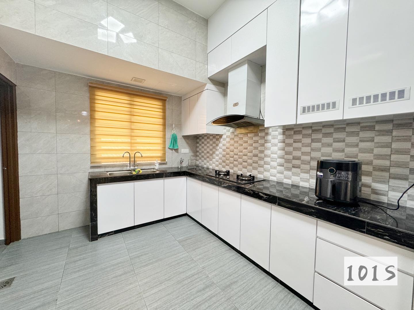 For sale scarlet residences bandar rimbayu - photo 6