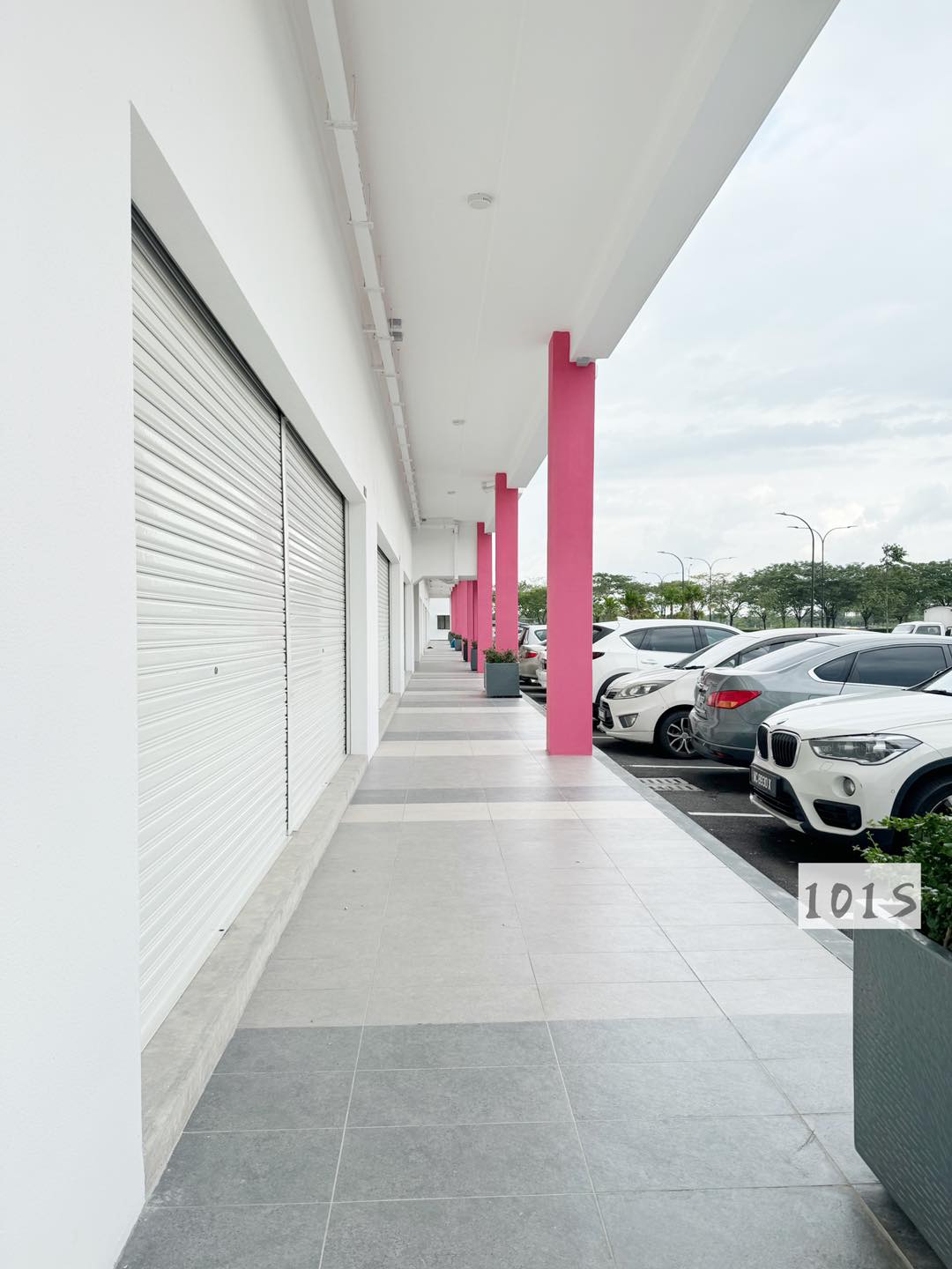 Seruang square ground floor shoplot for rent - photo 4