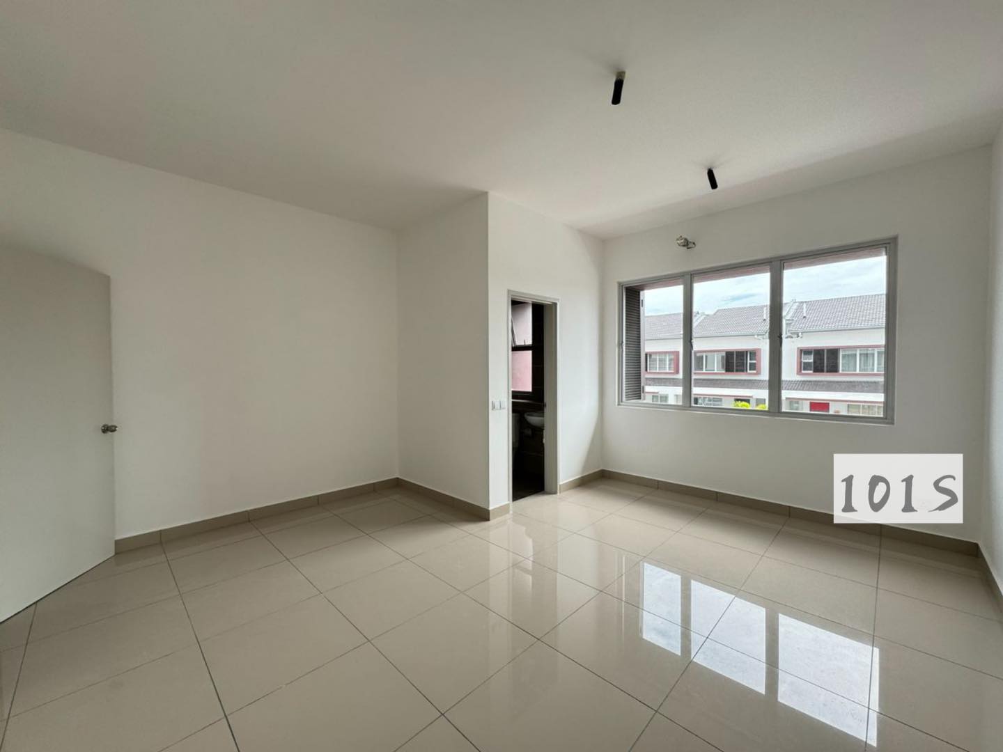 Limited unit endlot unit ijm starling - photo 6