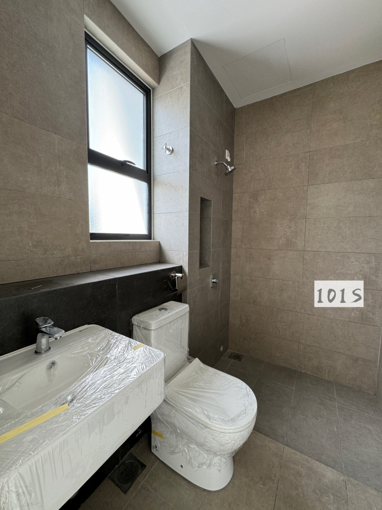 BELOW MARKET Robin residences 2 sty 18x65 - photo 2
