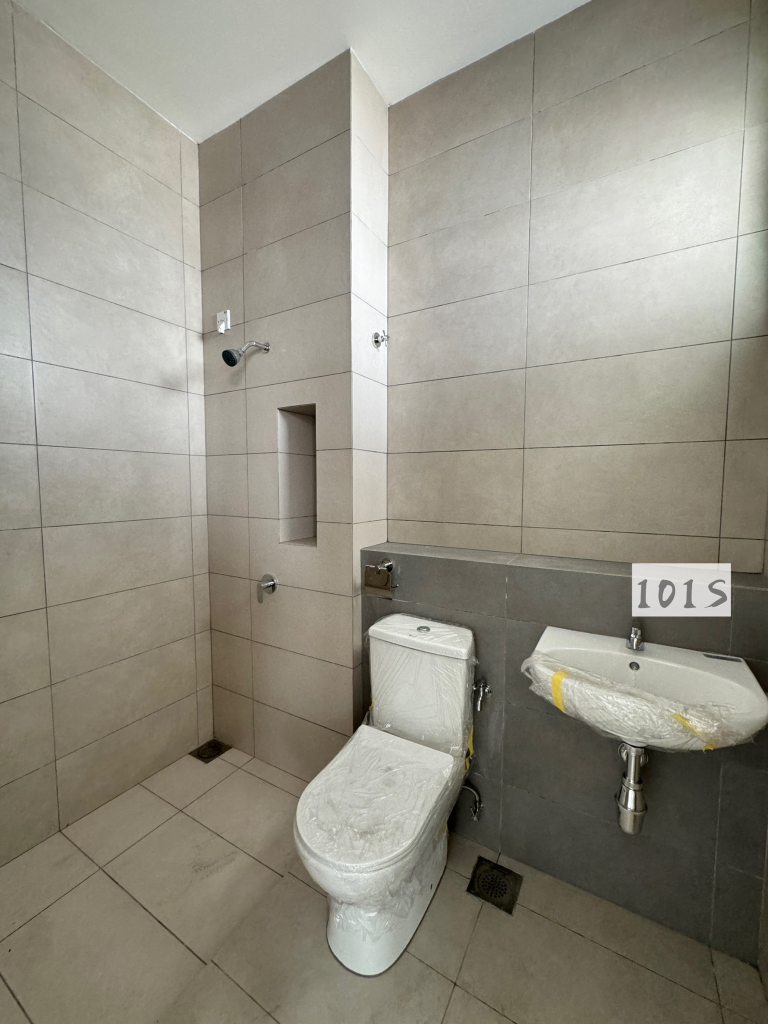 BELOW MARKET Robin residences 2 sty 18x65 - photo 10