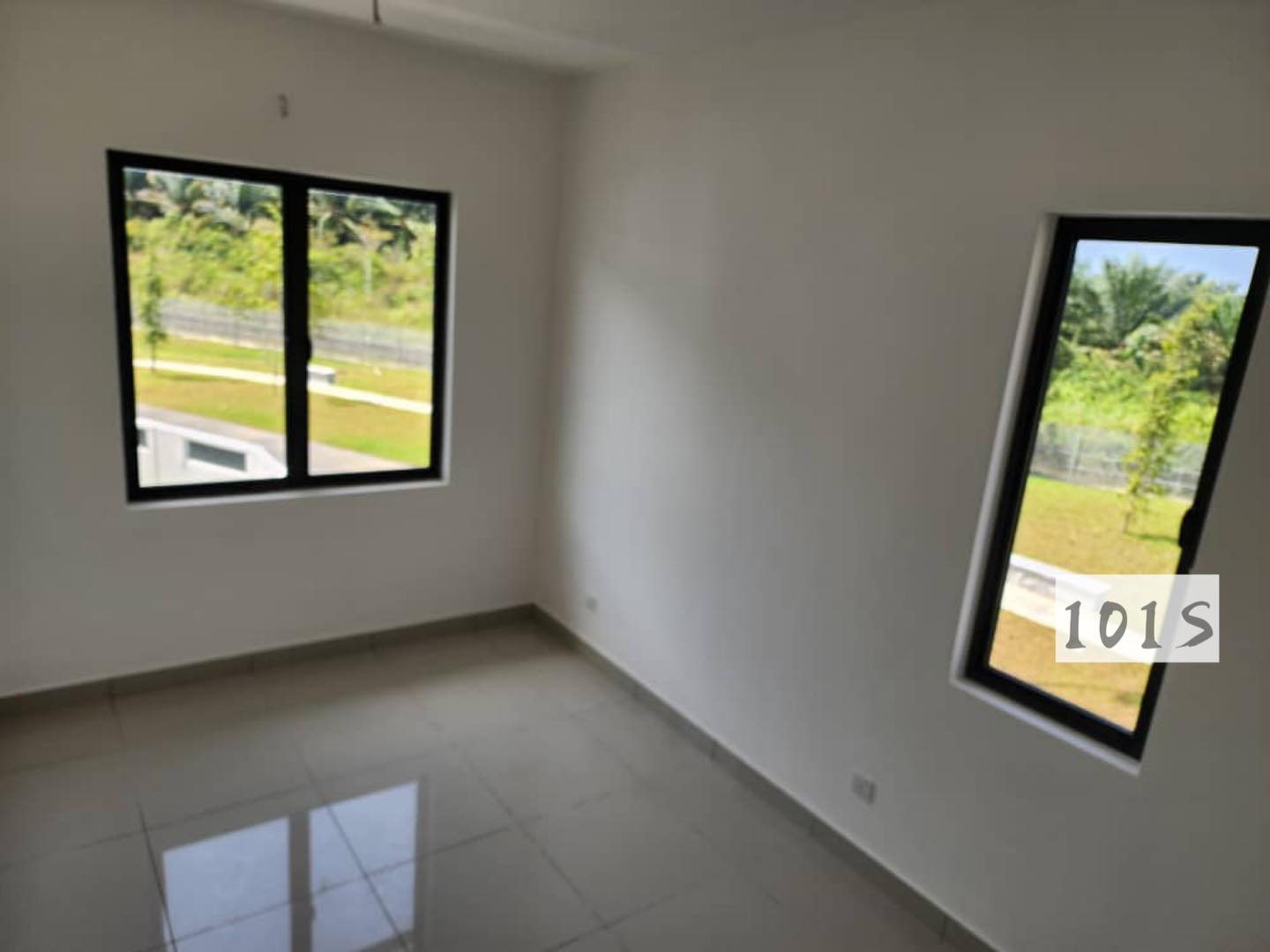 BELOW MARKET Robin residences endlot 25x65 - photo 4