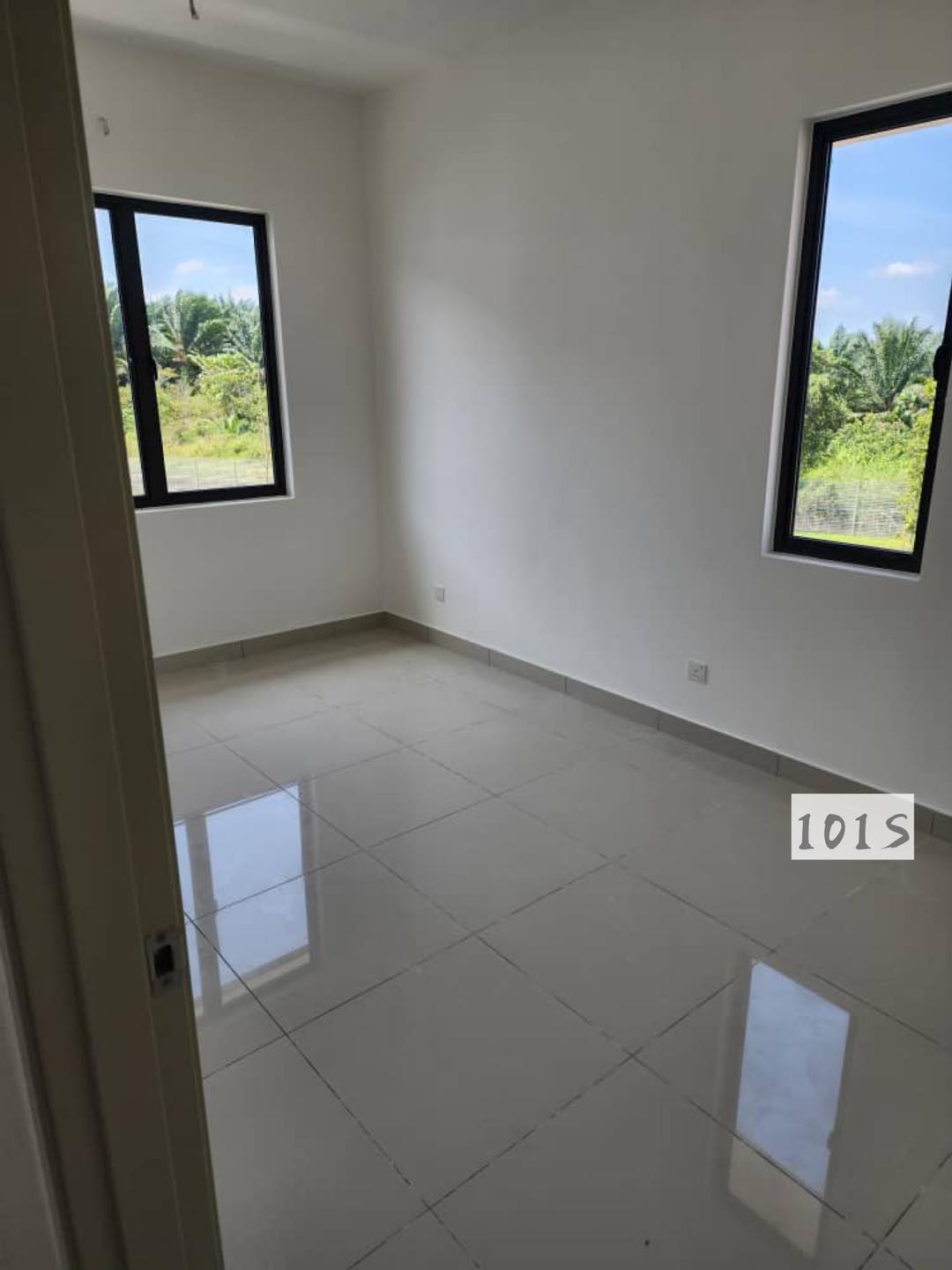 BELOW MARKET Robin residences endlot 25x65 - photo 8