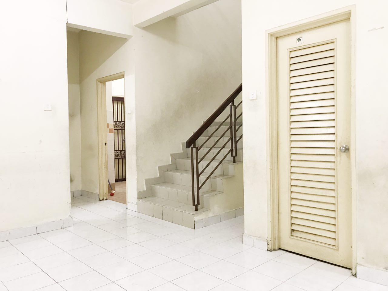 2 Storey Terrace  Bukit Subang - photo 4