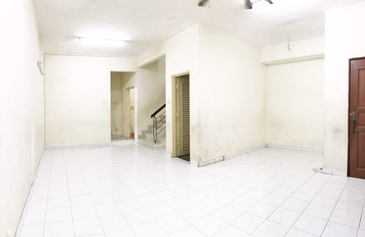 2 Storey Terrace  Bukit Subang - photo 3