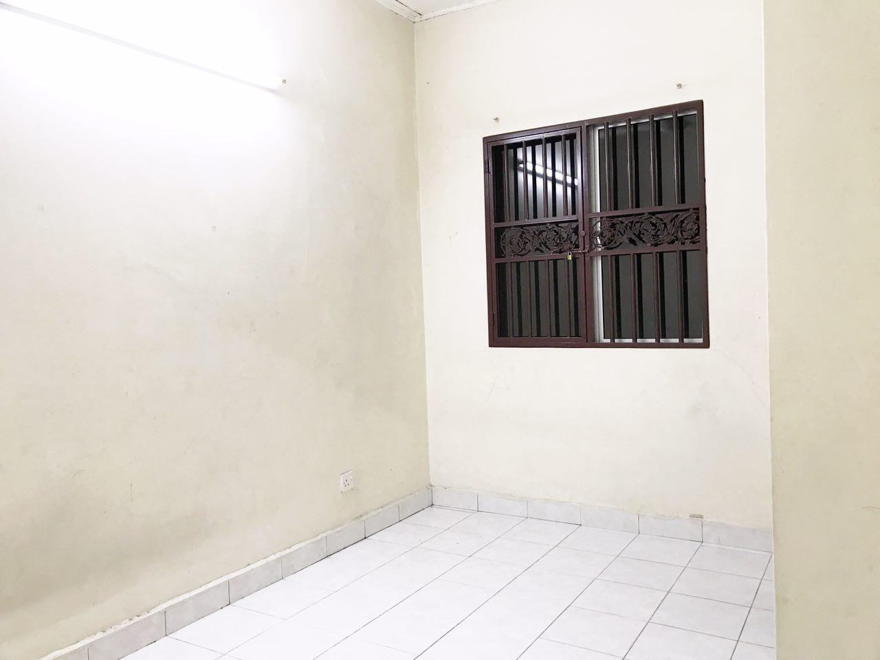 2 Storey Terrace  Bukit Subang - photo 8