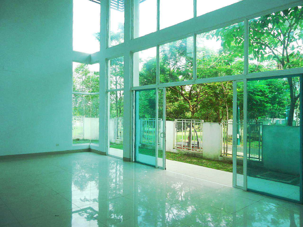 3 Stry Corner Lot Lagenda 3 Waterfront Bkt Jeluton