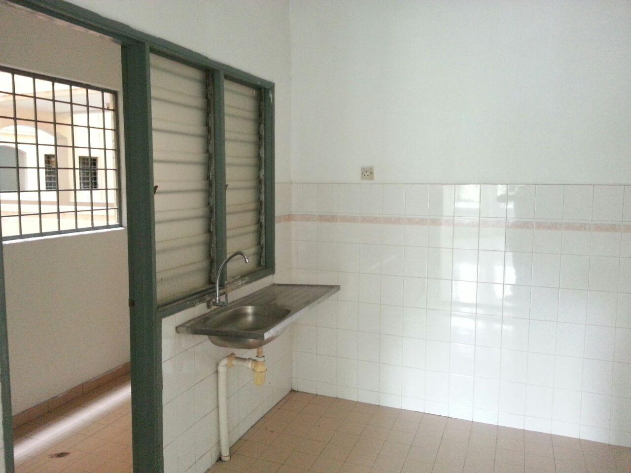 D KIARA APARTMENT PST BDR PUCHONG SETIA WALK LRT - photo 6
