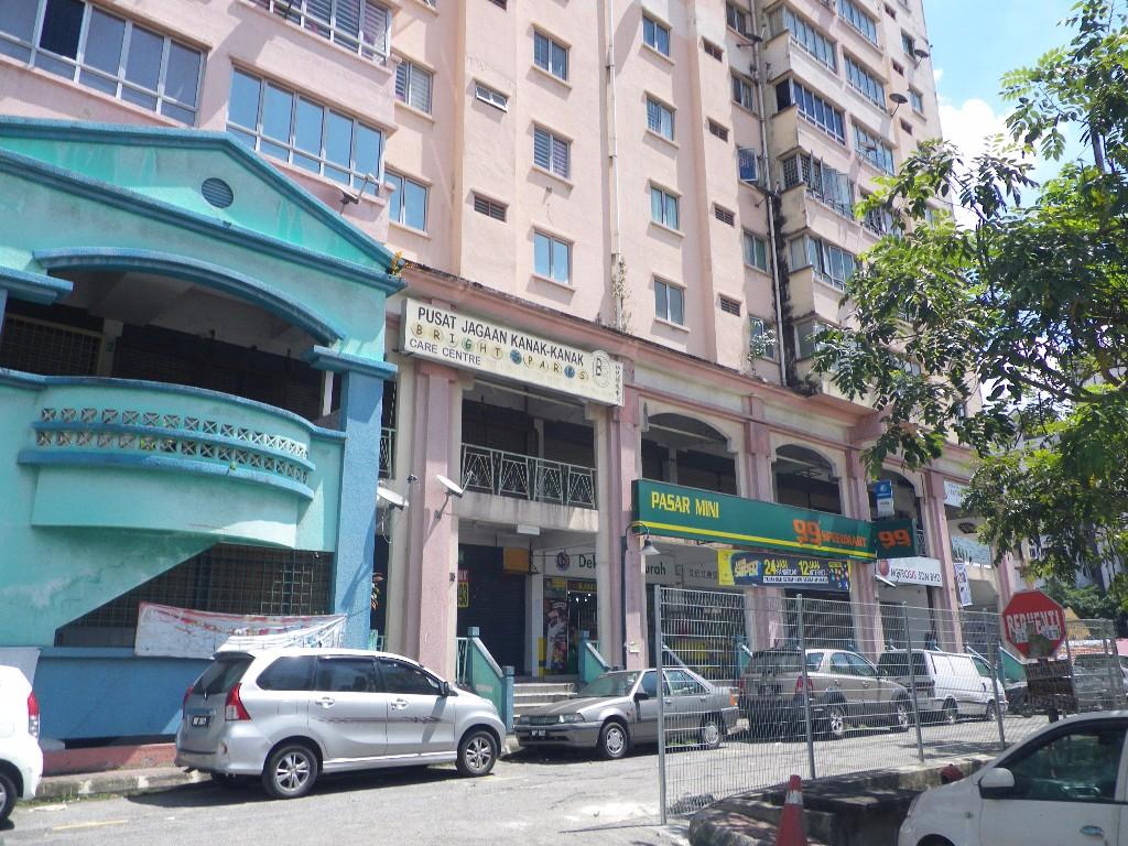 Sri Intan Apartment , Jalan Ipoh , Jalan Kuching - photo 4
