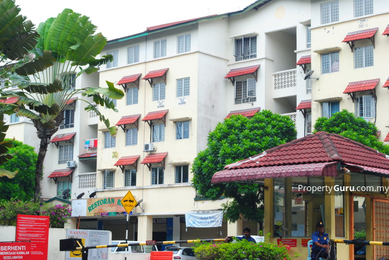 Bayu Apartment , Damansara Damai , Sungai Buloh - photo 4