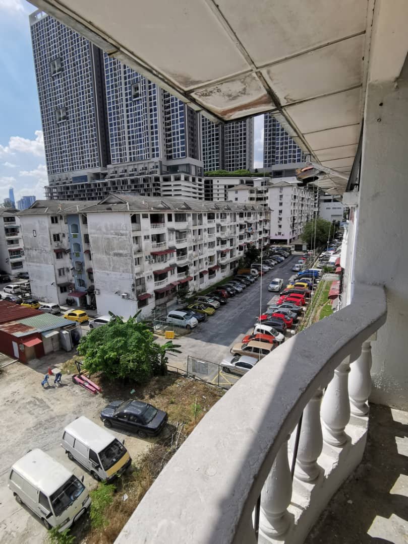 Pandan Lake View Apartment - photo 3