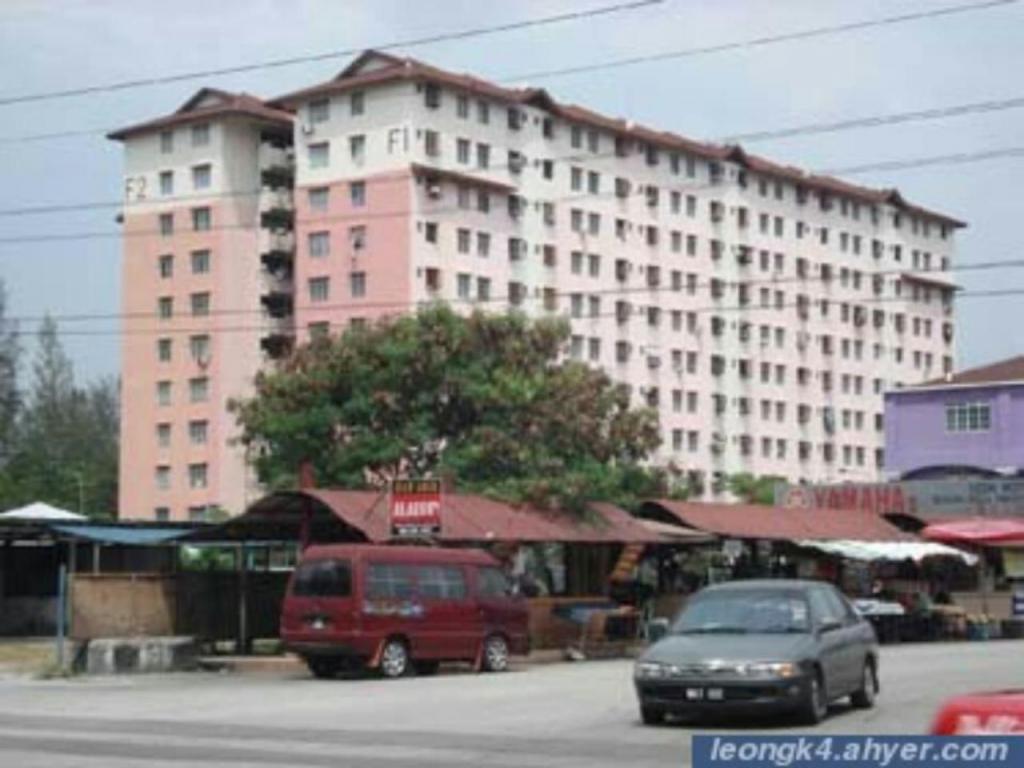 Puchong Permai Apartment - photo 2