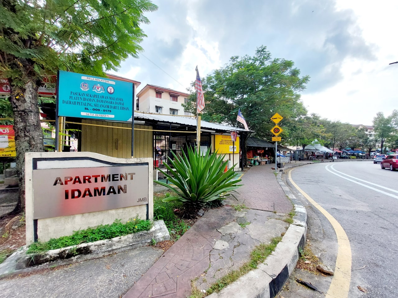 Apartment Idaman , Damansara Damai - photo 2
