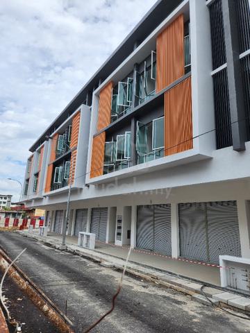 New Shoplot Bandar Tasik Puteri Rawang Fro Renat - photo 8