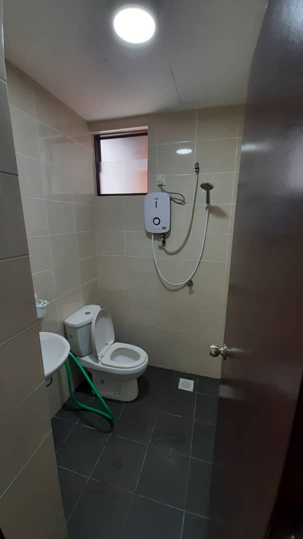 2 Urgent Unit in Zamrud Residence to Let - photo 3