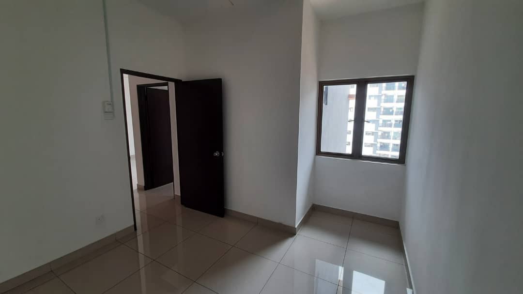 2 Urgent Unit in Zamrud Residence to Let - photo 6
