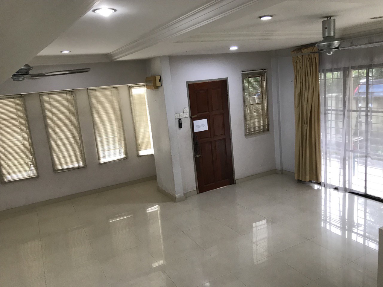 End Lot  Reno Double Storey Seksyen 7 Shah Alam - photo 2