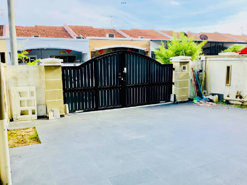 Double Storey SuperLink Intermediate Taman Bukit Kristal Seremban  - photo 2