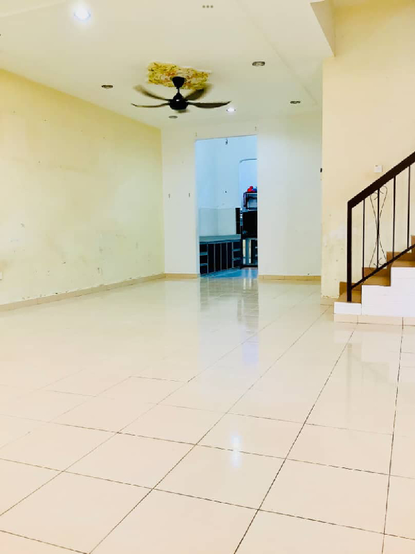 Double Storey SuperLink Intermediate Taman Bukit Kristal Seremban  - photo 4