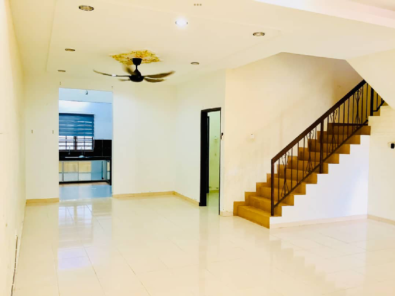 Double Storey SuperLink Intermediate Taman Bukit Kristal Seremban  - photo 8