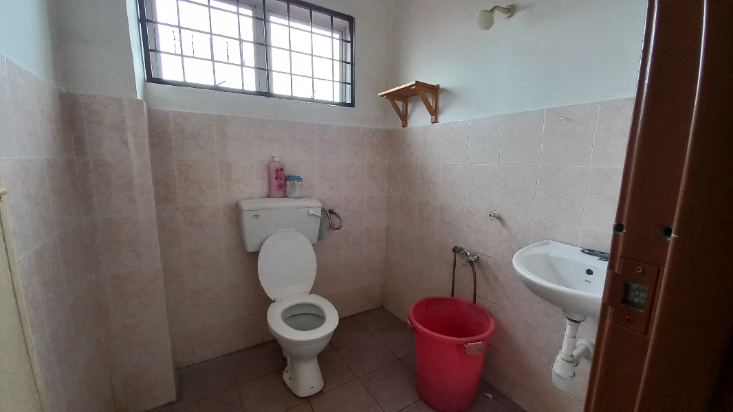 Fully Renovated Double Storey Taman Desa Permai 3 Meru Klang - photo 11