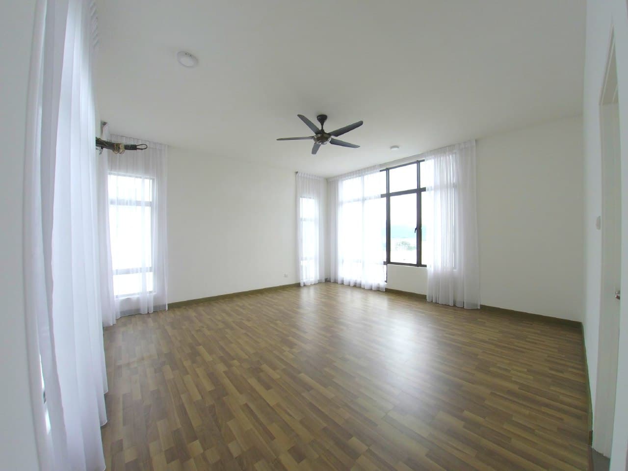 3 STOREY SEMI D EMERY KEMENSAHMelawati - photo 6