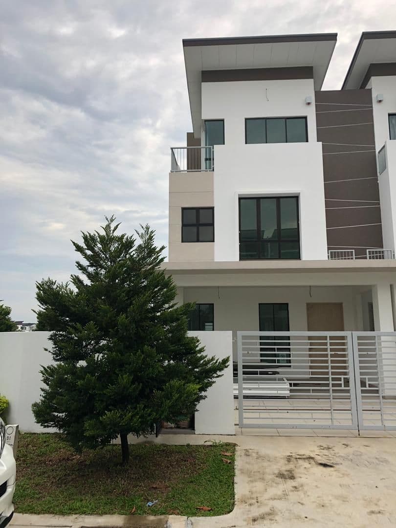 Storey Corner Lot Setia utama