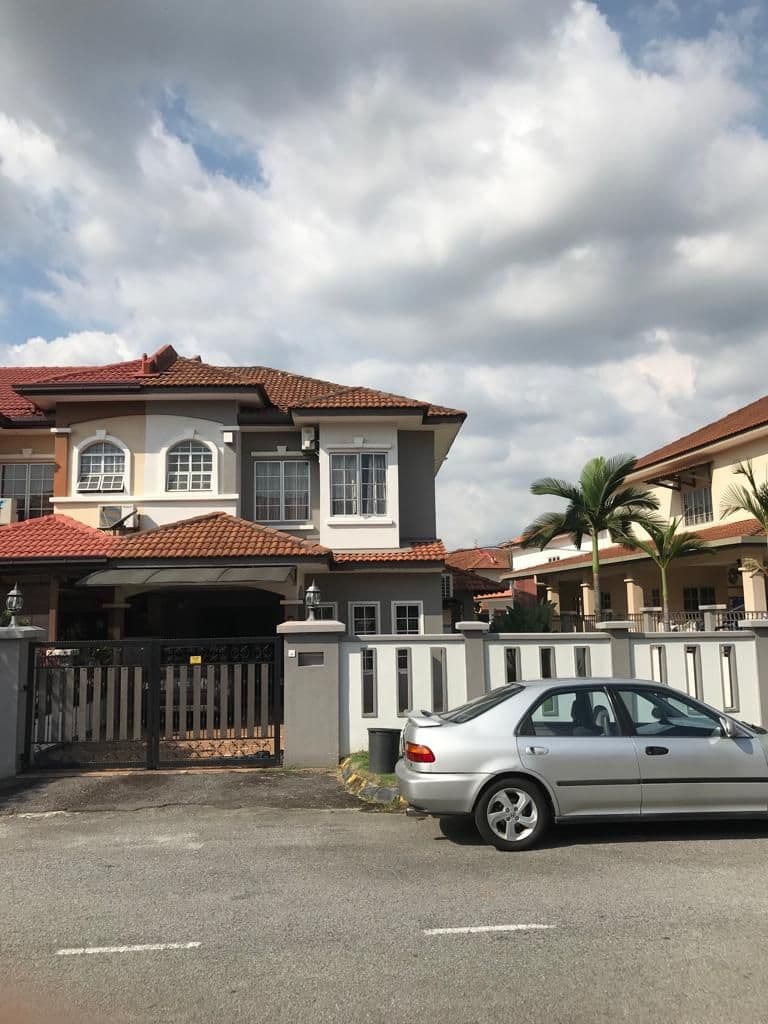 END LOT DOUBLE STOREY