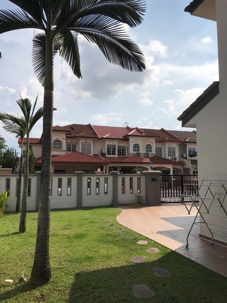 END LOT DOUBLE STOREY - photo 3