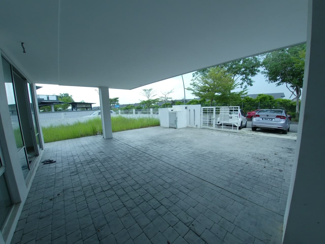 Brand New 2 Storey End Lot - photo 3