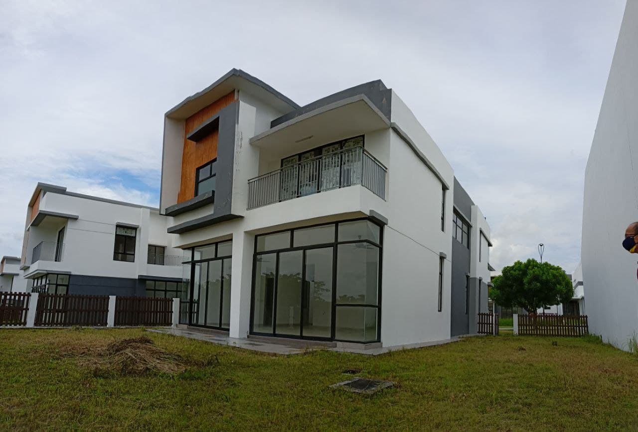 Zero Lot Bungalow Double Storey Bungalow Setia Eco - photo 3