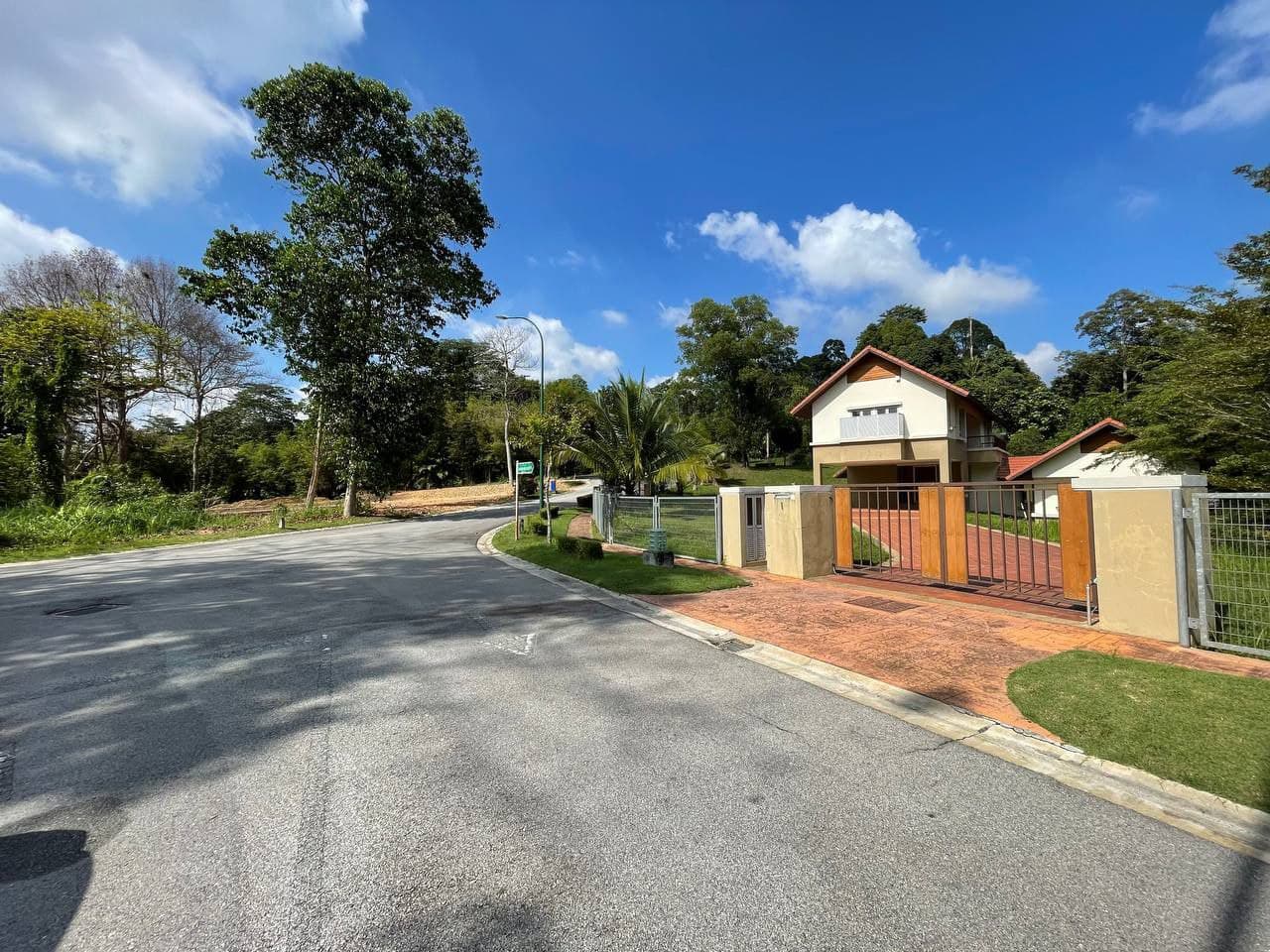 2 Storey Bungalow in Kayangan