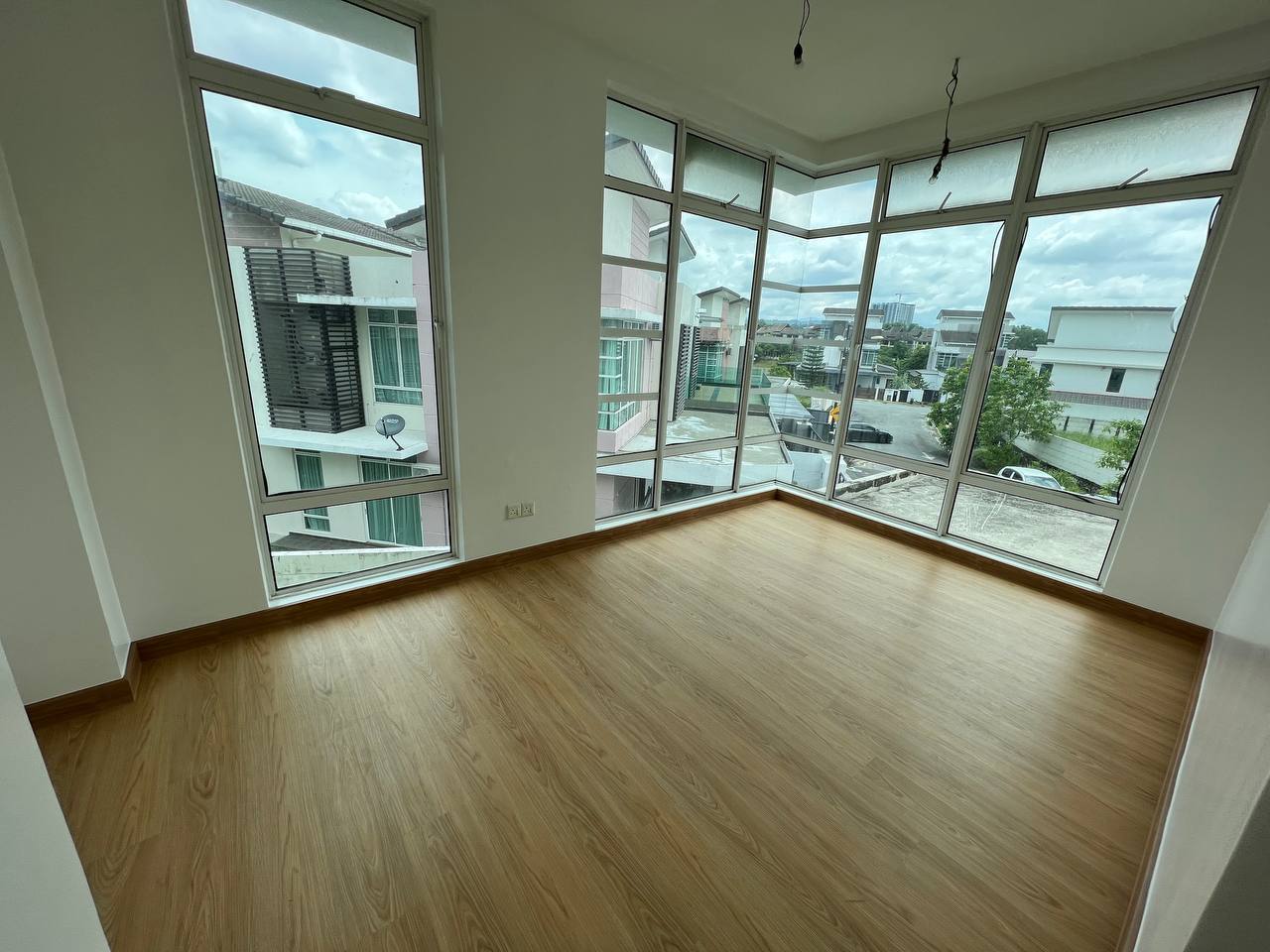 Semi D 2 Storey Avenue 6, Bandar Tun Hussein Onn - photo 9