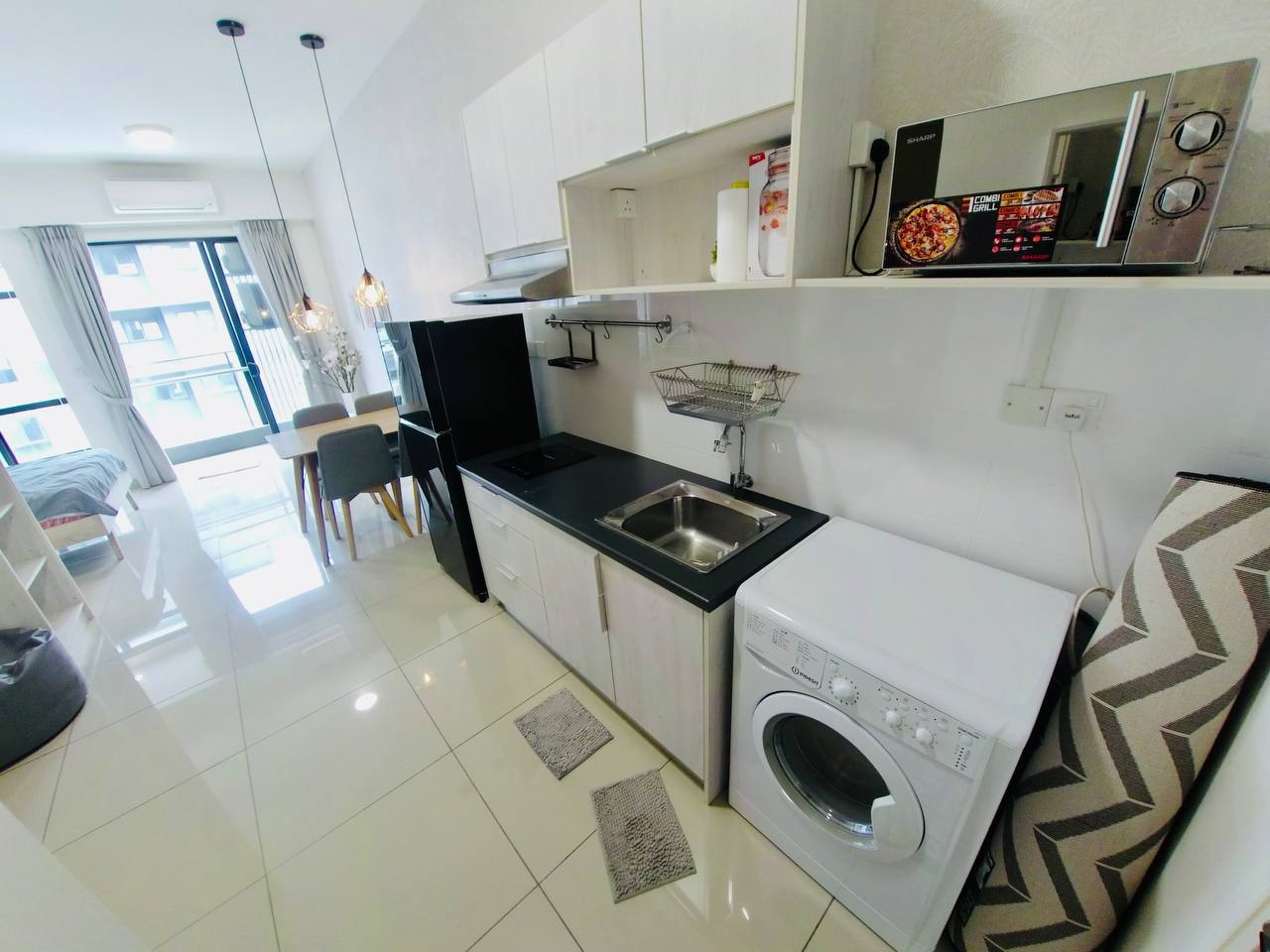 Utropolis Lifestyle Suites Glenmarie - photo 4