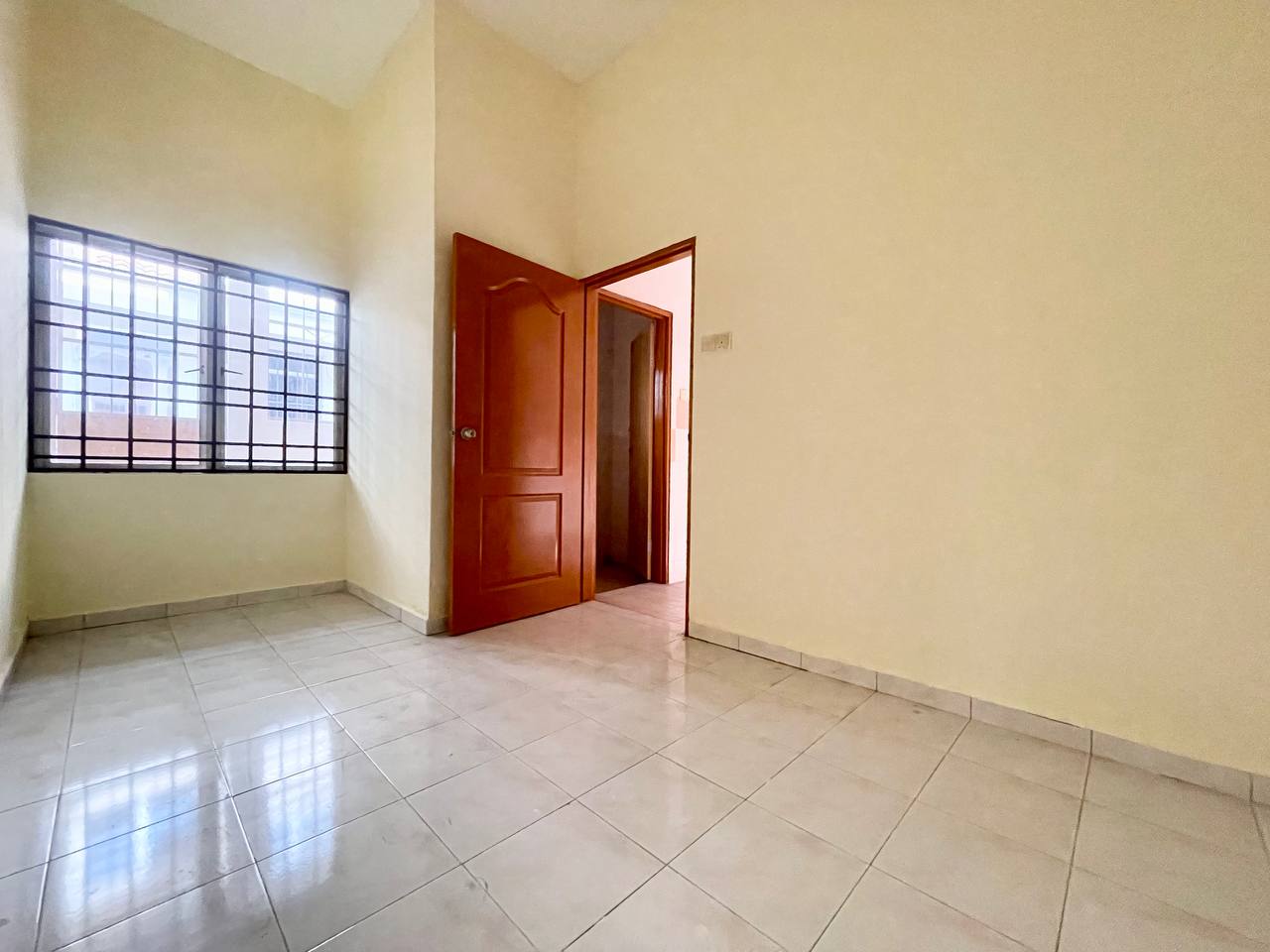 STOREY TERRACE HOUSE, TAMAN GEMBIRA KLANG - photo 9