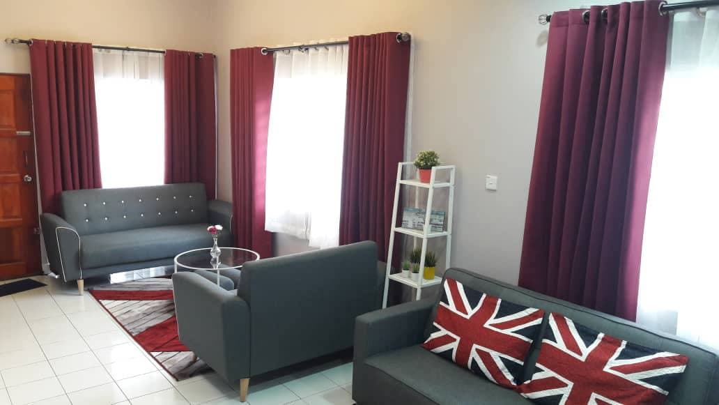 End lot rumah setingkat setengah rawang - photo 3