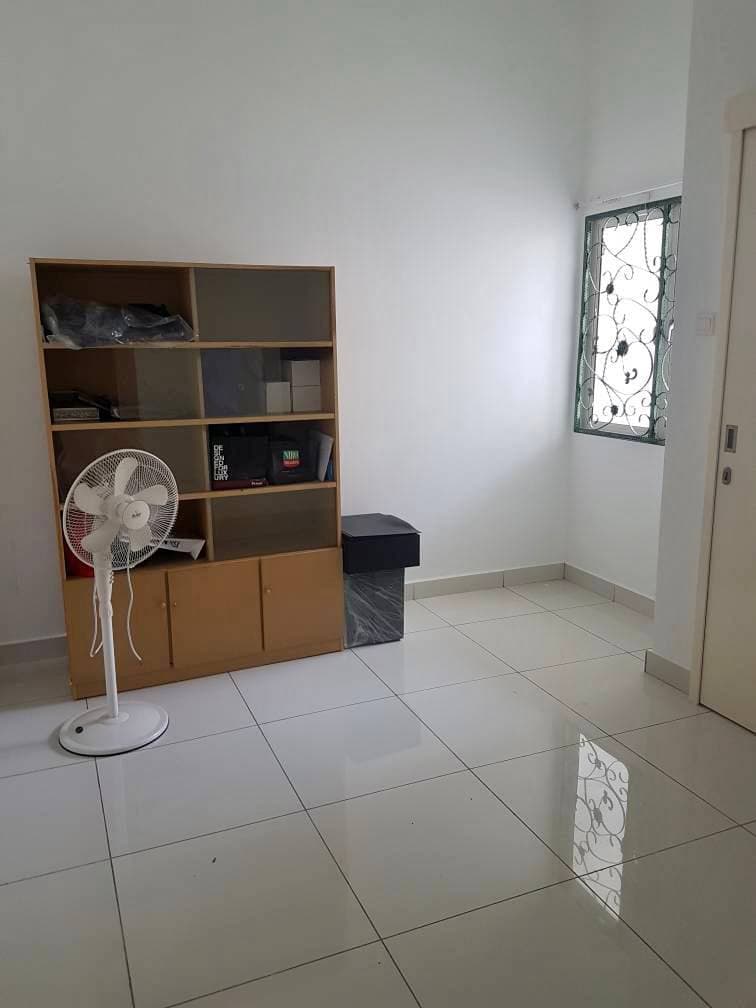 Partly furnished double storey laman azalea nilai - photo 4