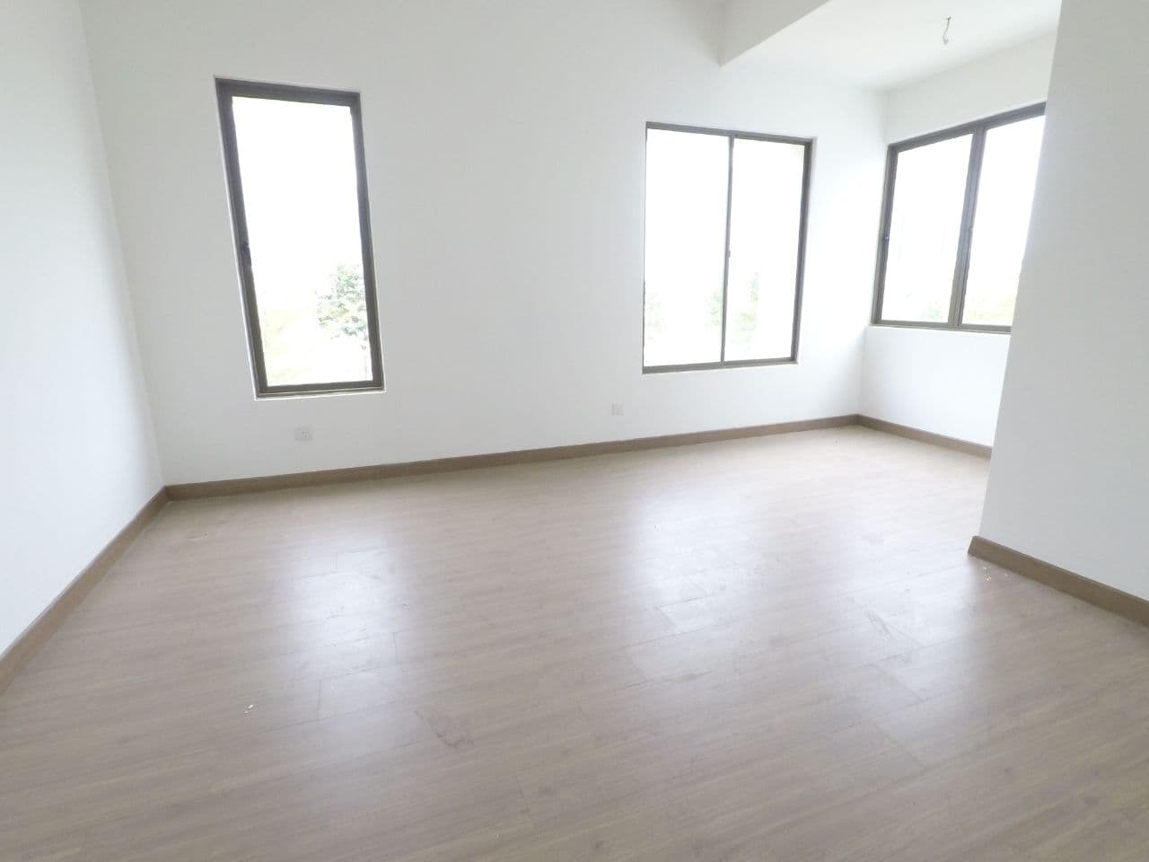 Corner lot lake point residence 3 storey cyberjaya - photo 11