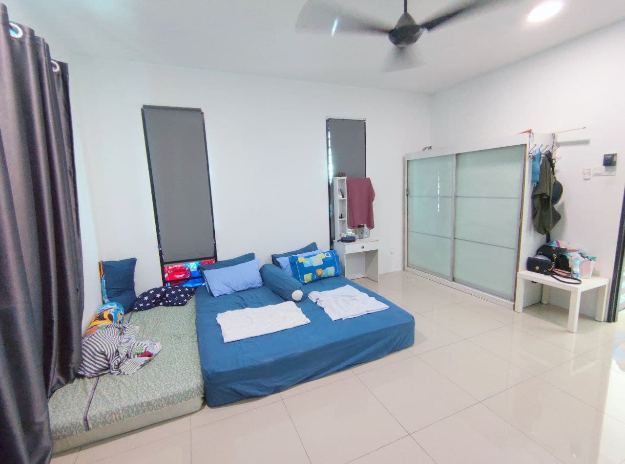 Double storey end lot taman saujana klia sepang - photo 8