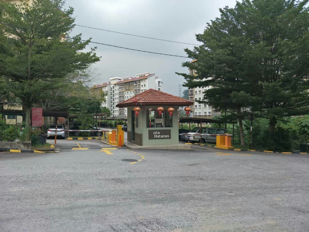 End lot apartment vista hatamas bukit hatamas cher