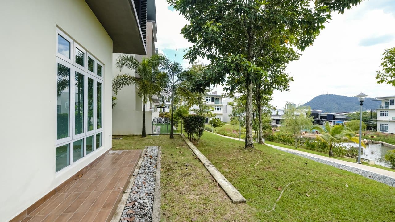 Tijani Ukay - photo 7