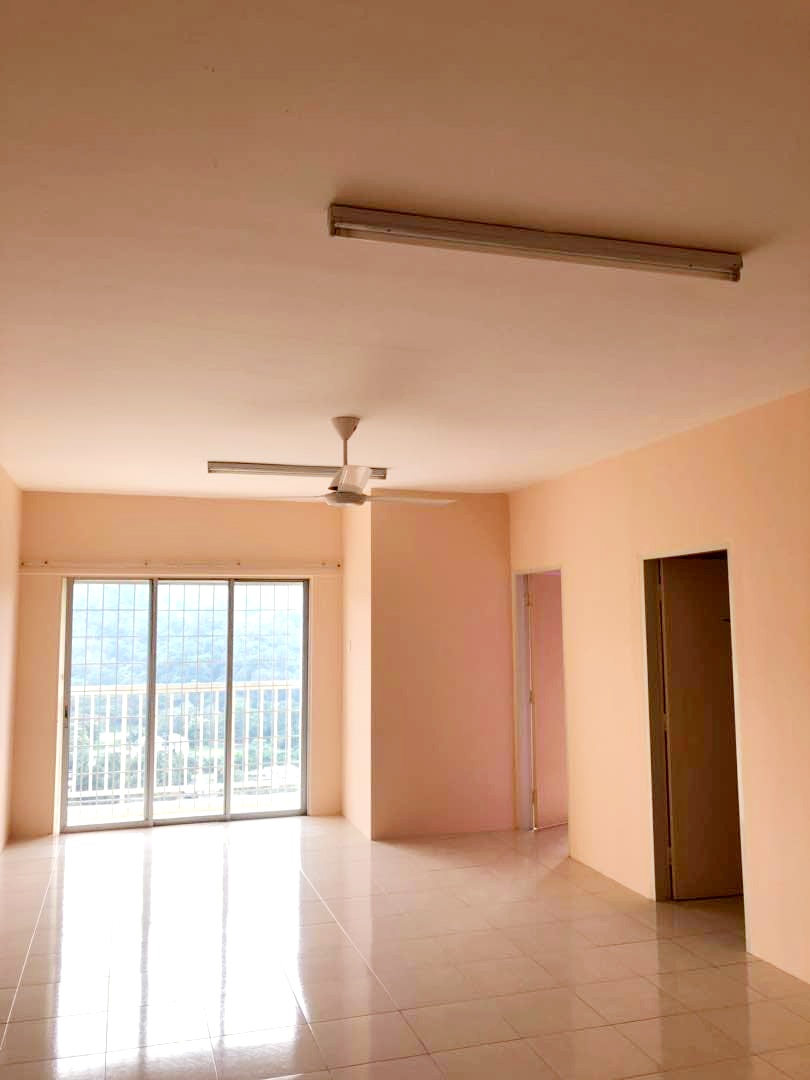 Lakeview Apartment - photo 2