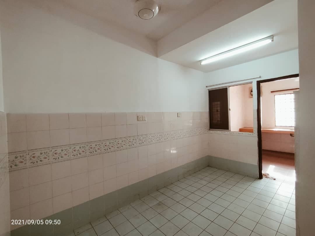 Seksyen 8 Putra Heights - photo 2