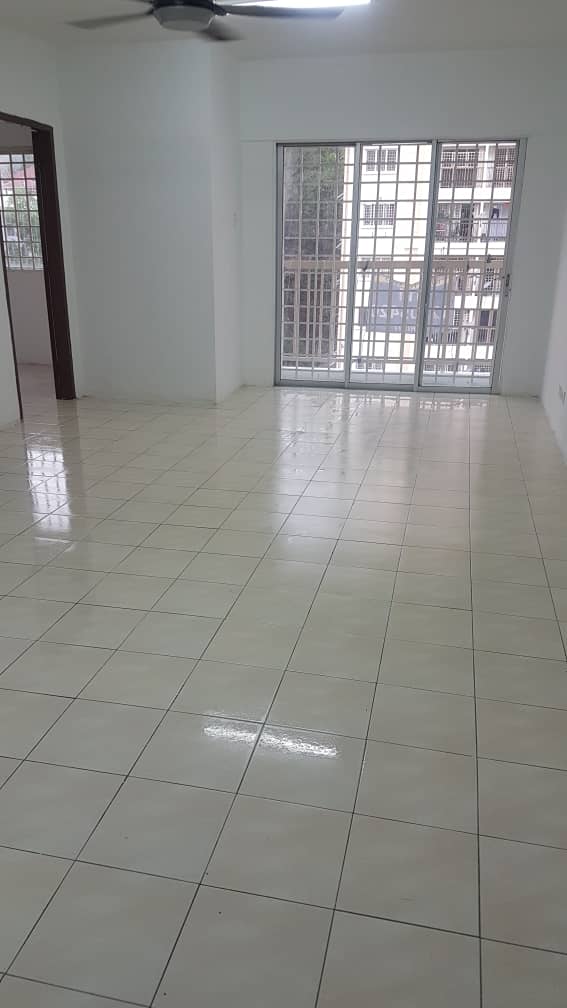 Lakeview Apartment - photo 2