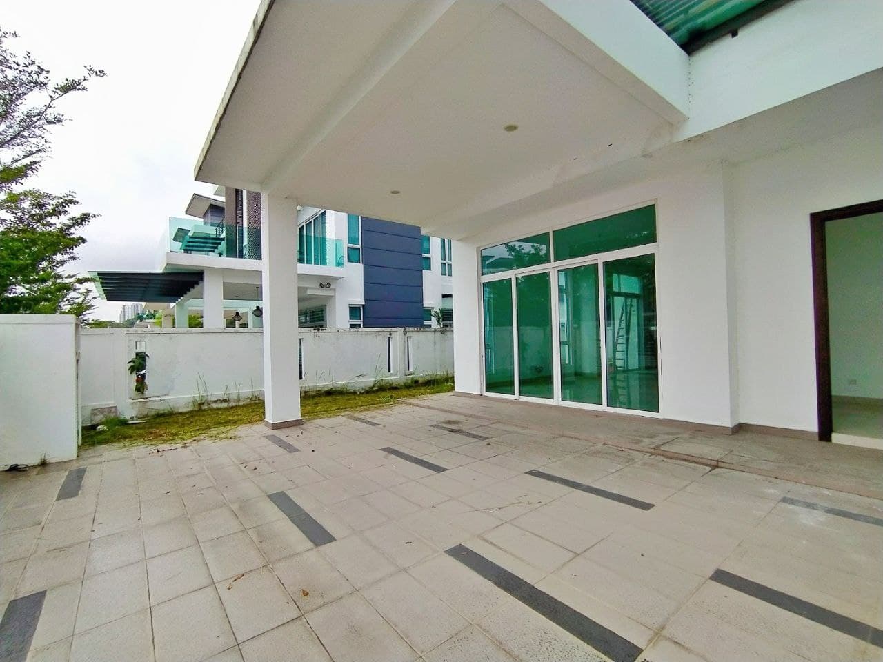 Suria Villa - photo 2