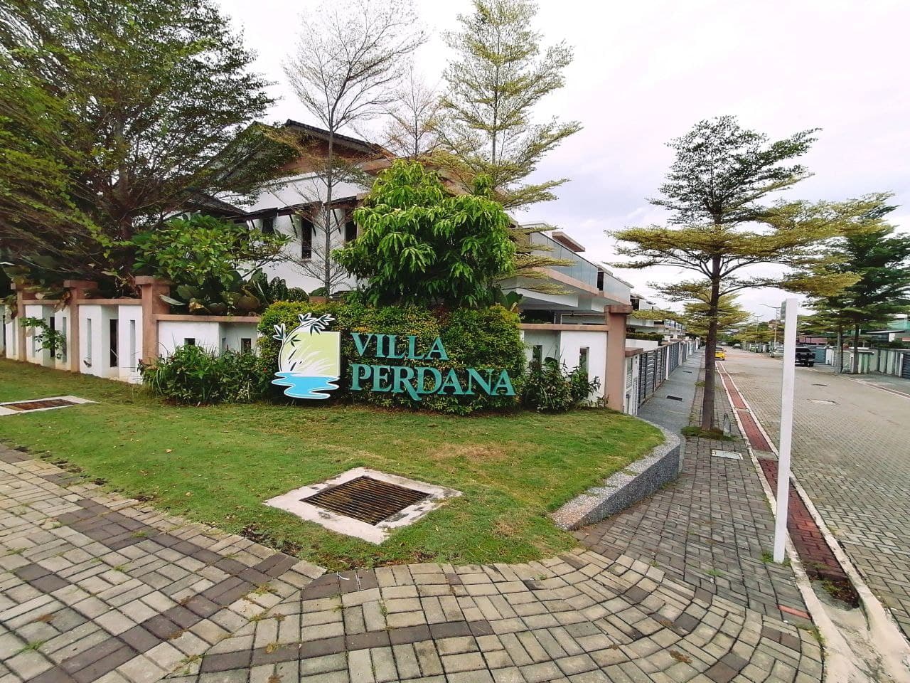 Taman Villa Perdana - photo 9