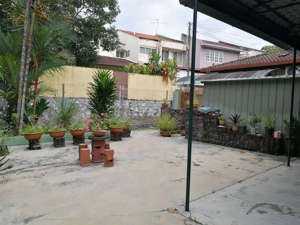 Taman Kelab Ukay - photo 2